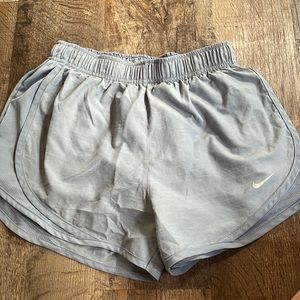 womens nike shorts